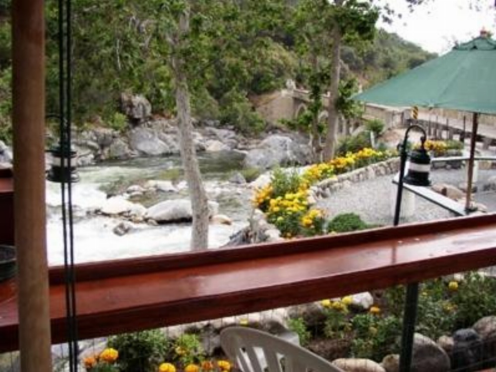 The Gateway Restaurant & Lodge Image 18